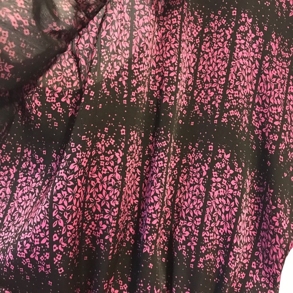 ❌SOLD❌Floral One- Shoulder Ruffle Top - Picture 7 of 7